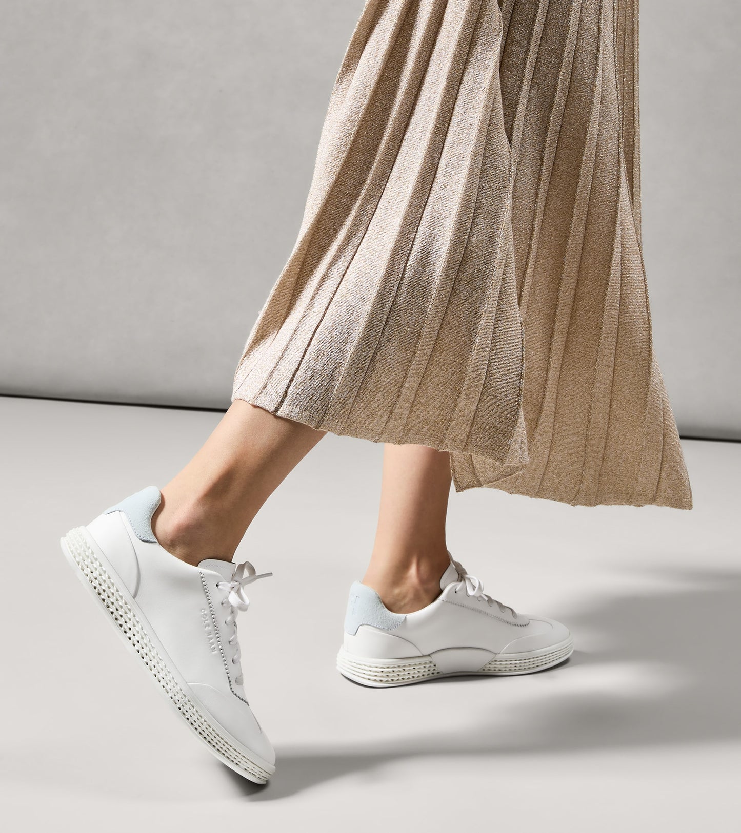 W37840:WHITE / BALLAD BLUE SUEDE