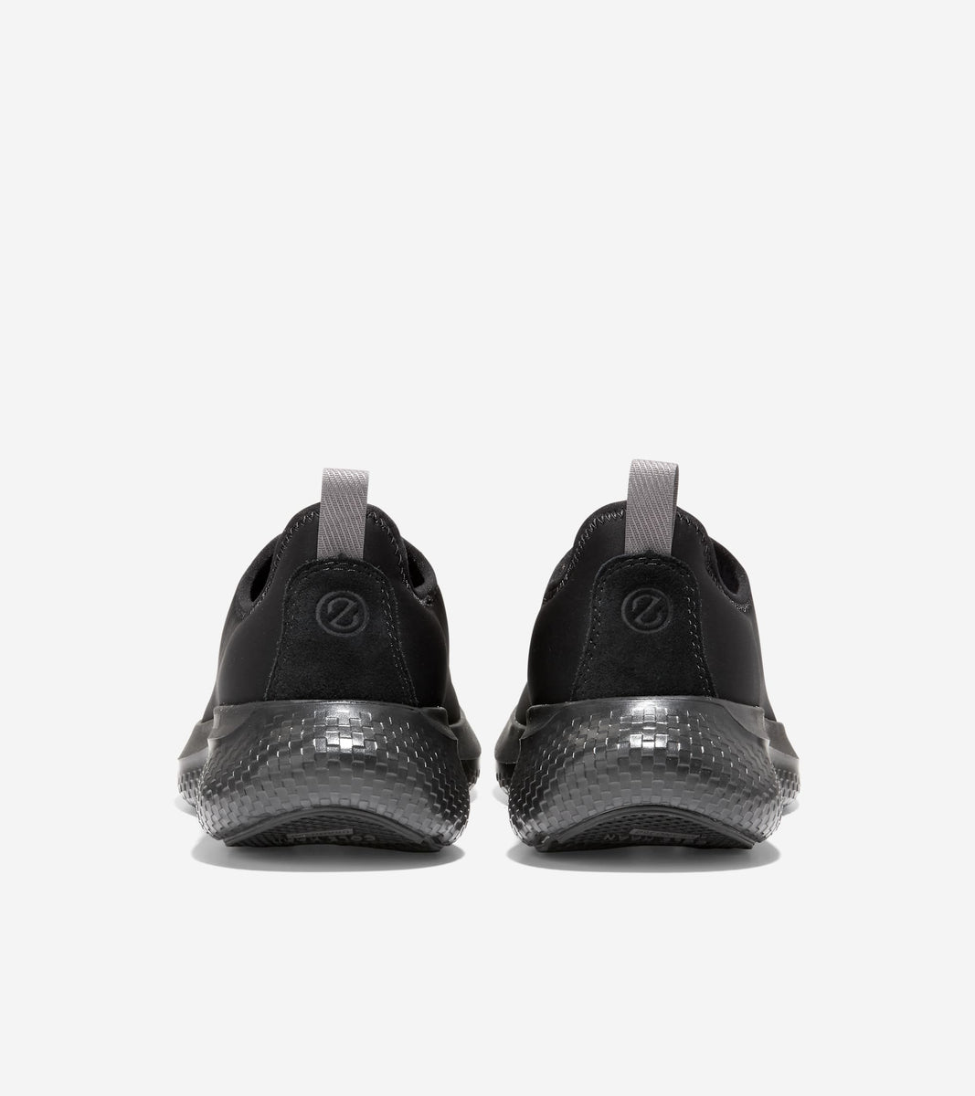 C37108:BLACK/BLACK/PAVEMENT